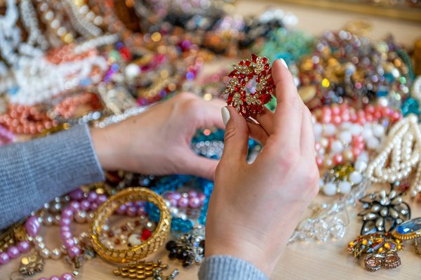 Le bijoutier idéal : découvrez l'art de la joaillerie contemporaine